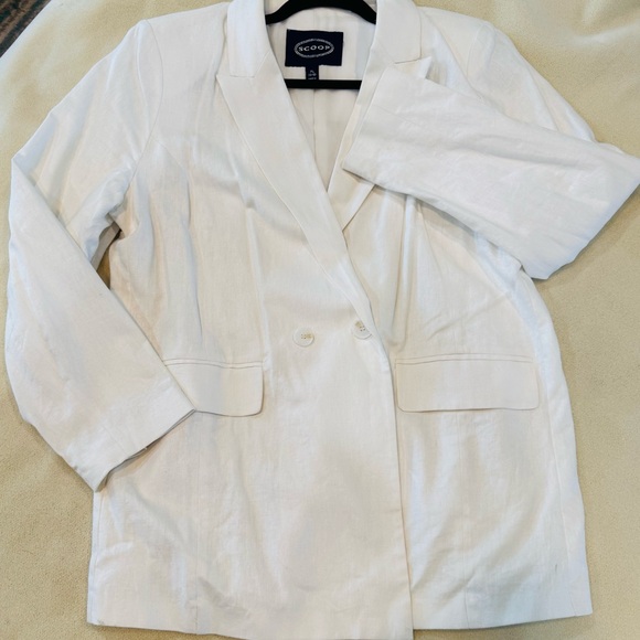 White linen blazer with red and white blouse - Picture 2 of 7